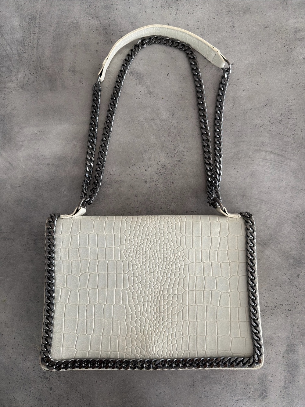 100% genuine leather made in Italy White Croc-Embossed Chain Shoulder Bag